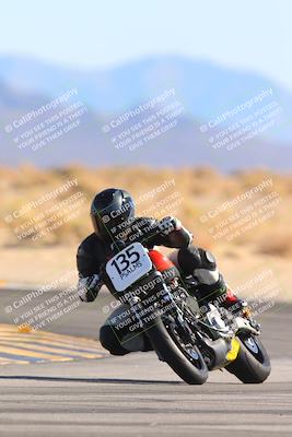 media/Jan-10-2025-CVMA Friday Practice (Fri) [[489e0da257]]/Group 4 and Trackday/Session 4 (Turn 16)/